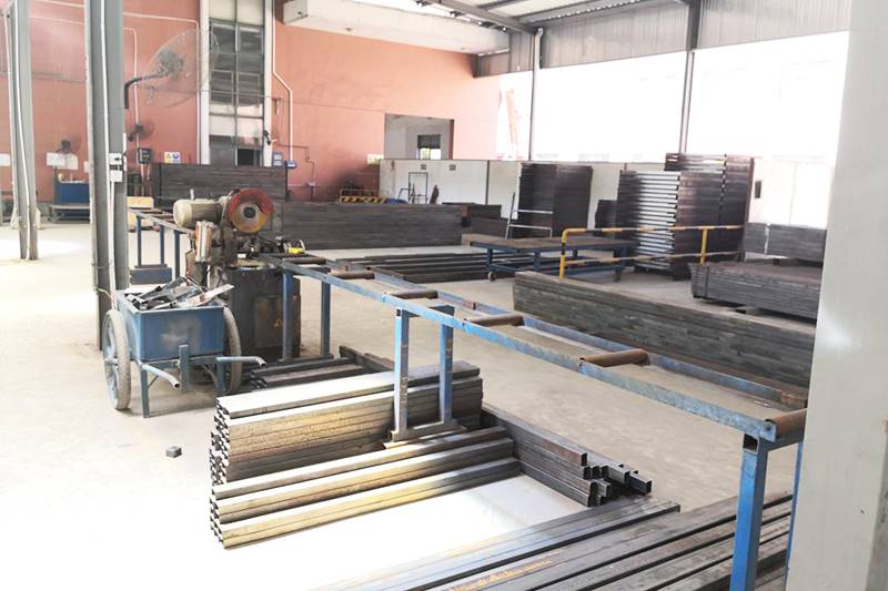 التقطيع، التخريم واللحام لأساس ألواح الجدران والأرضيات