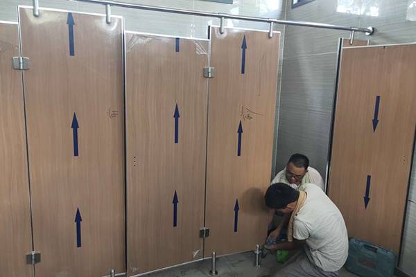 تركيب ألواح التقسيم